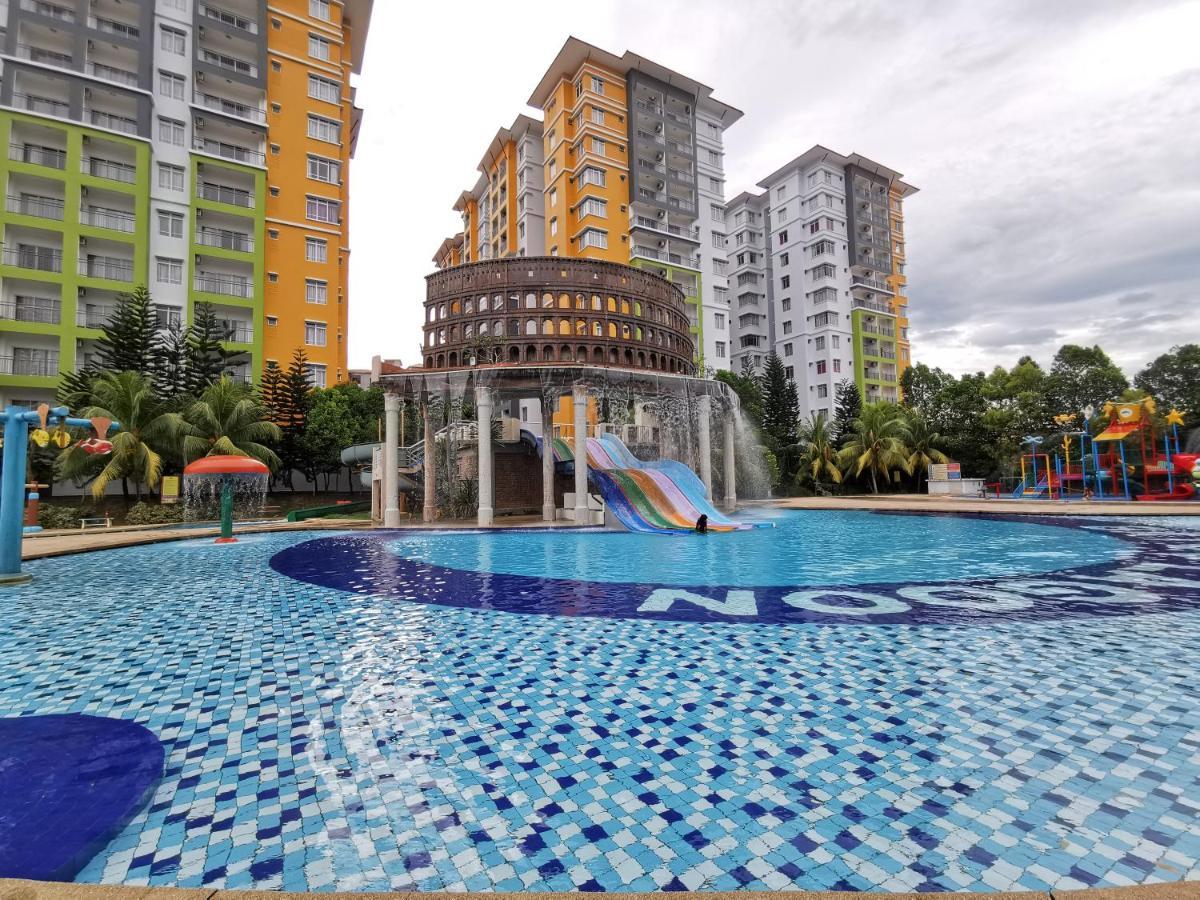 B - Lagoon Water Themepark Suite Melaka Town Экстерьер фото
