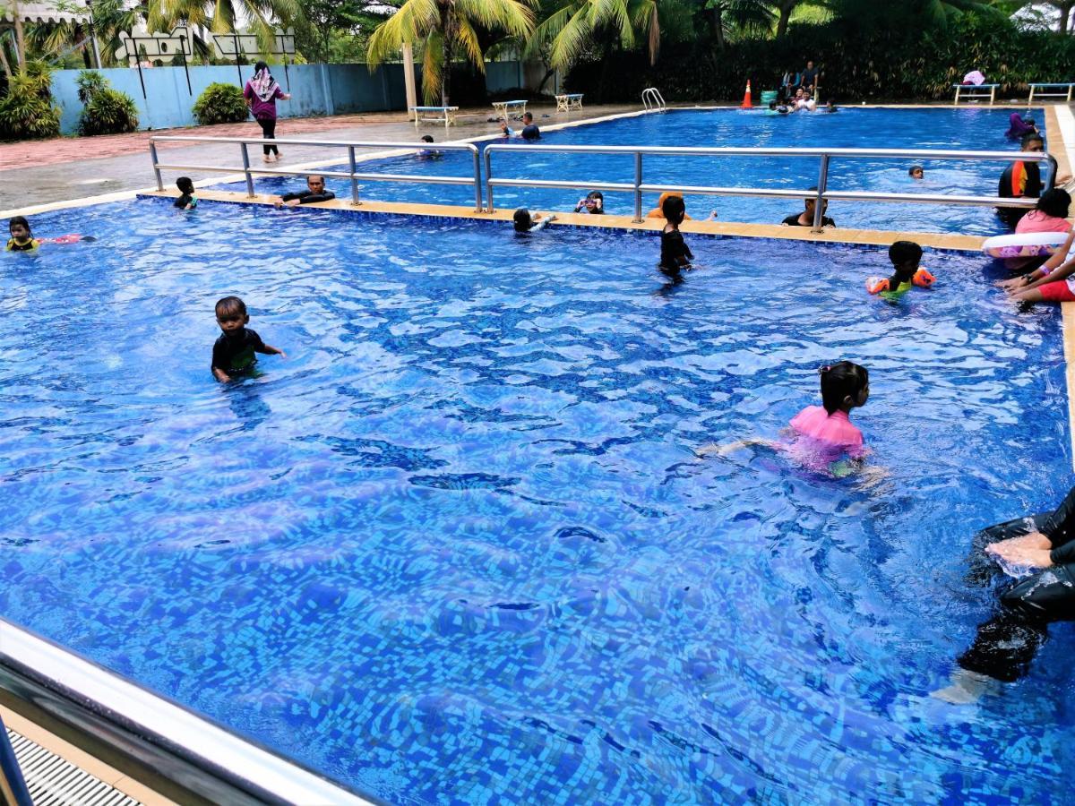 B - Lagoon Water Themepark Suite Melaka Town Экстерьер фото