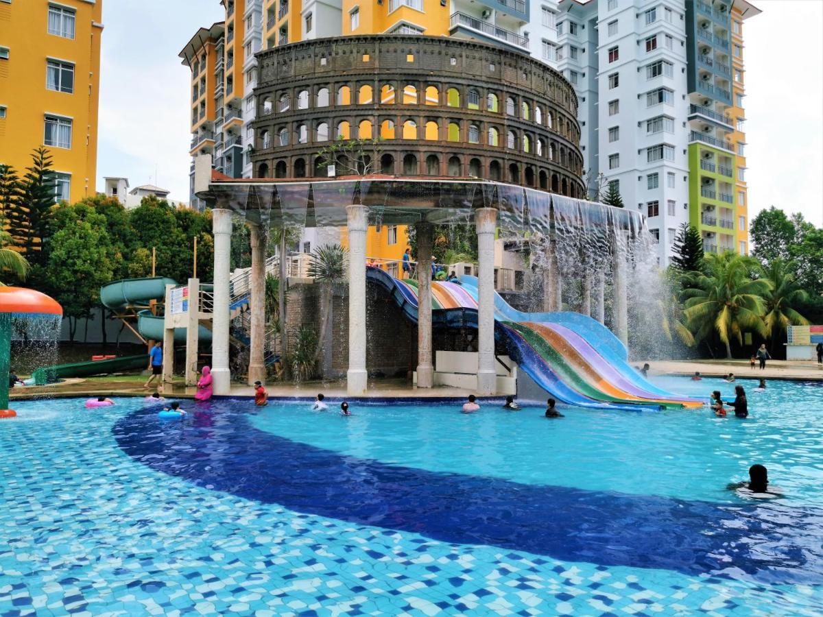 B - Lagoon Water Themepark Suite Melaka Town Экстерьер фото