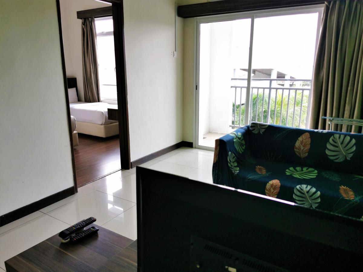 B - Lagoon Water Themepark Suite Melaka Town Экстерьер фото