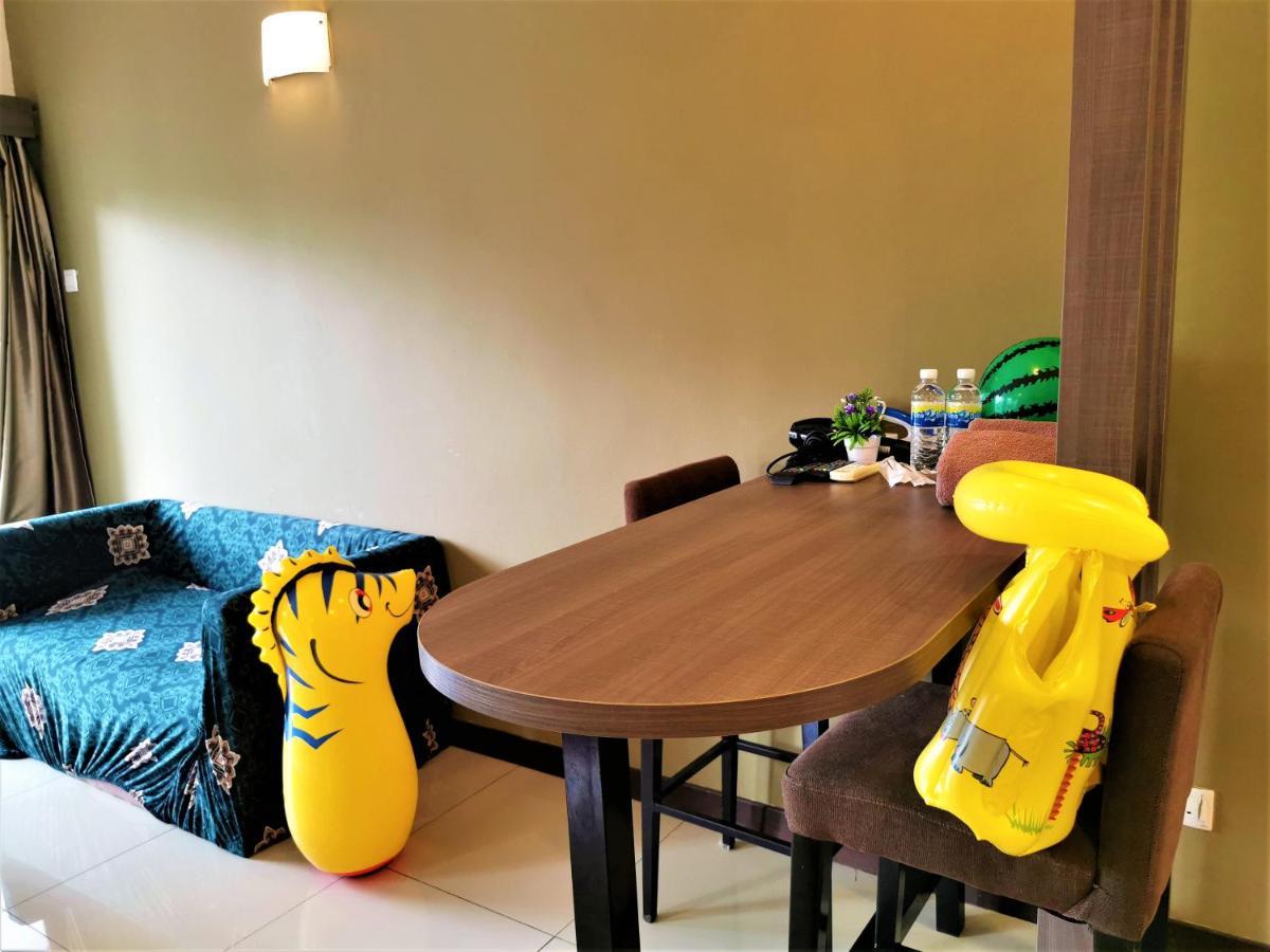 B - Lagoon Water Themepark Suite Melaka Town Экстерьер фото